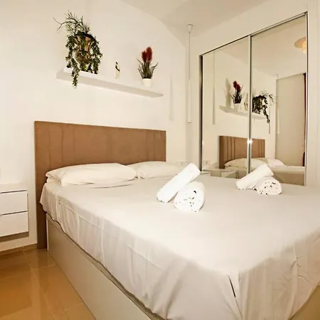 Appartement Fortuna 37 Luxury With Ac And Pool *